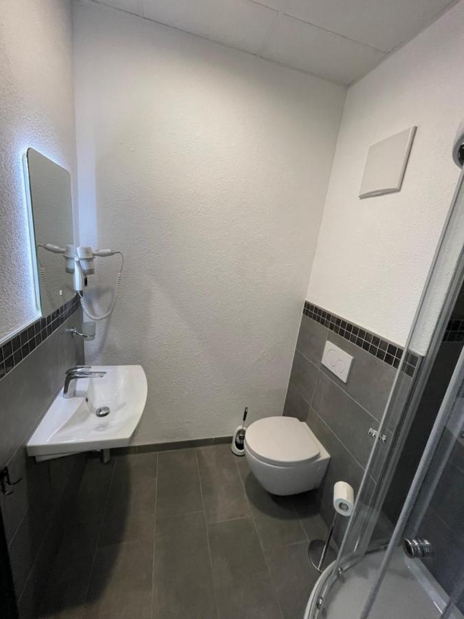 Yebs Hotel Гюнцбург Экстерьер фото