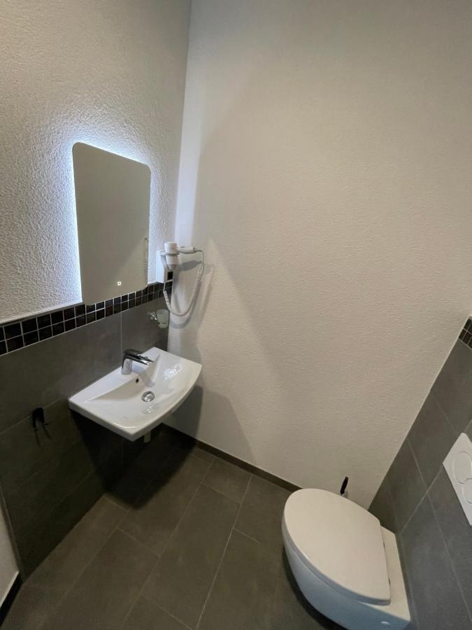 Yebs Hotel Гюнцбург Экстерьер фото