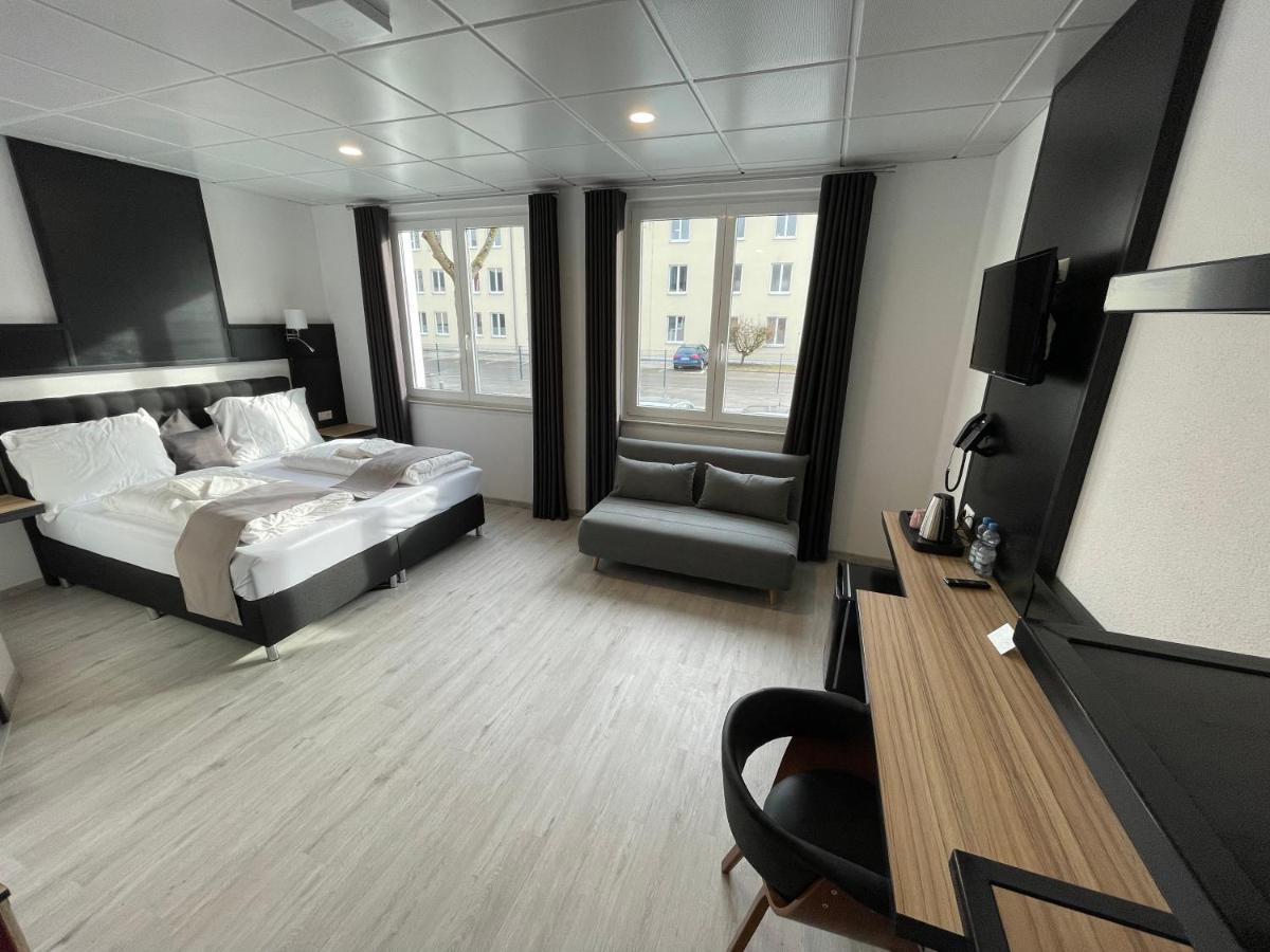 Yebs Hotel Гюнцбург Экстерьер фото